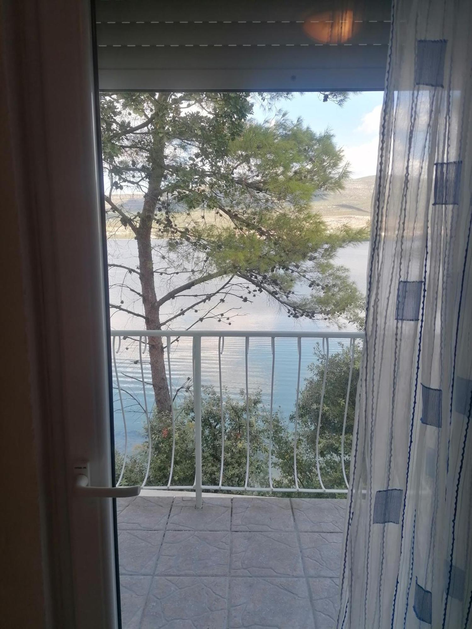 Apartman Volarevic Donji Karin Exterior foto